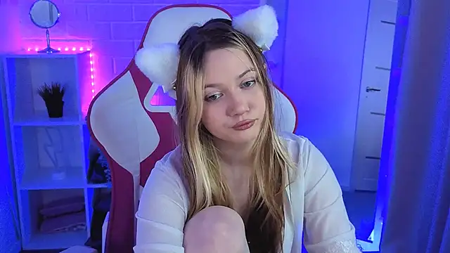 Snapshot of SweetieAngela chatting on December 2025 01:39:01 PM SweetieAngela online show from December 2025 01:39:01 PM