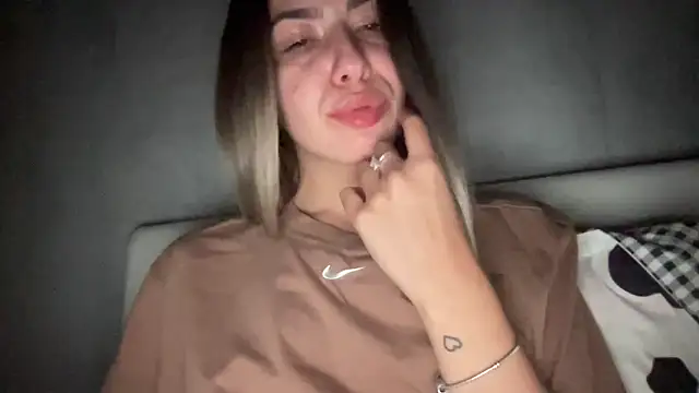 Snapshot of sarrah_rossy chatting on September 2025 09:36:01 PM sarrah rossy online show from September 2025 09:36:01 PM