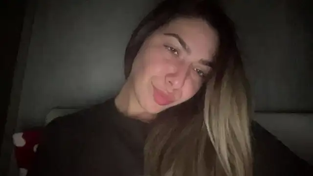 Snapshot of sarrah_rossy chatting on November 2025 09:38:01 PM sarrah rossy online show from November 2025 09:38:01 PM