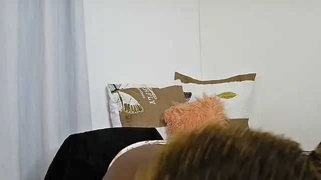 victora3 online show from November 2025 02:23:01 AM