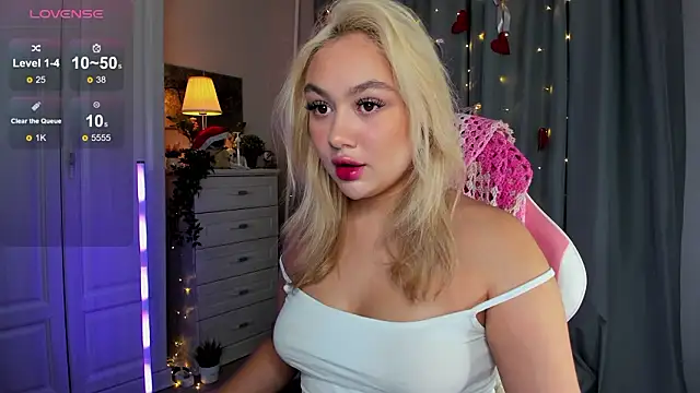 Snapshot of _Loneve__ chatting on February 2026 03:52:01 PM Loneve online show from February 2026 03:52:01 PM