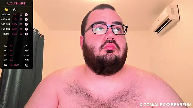 Snapshot of alexxxbear chatting on January 2026 04:28:01 AM alexxxbear online show from January 2026 04:28:01 AM