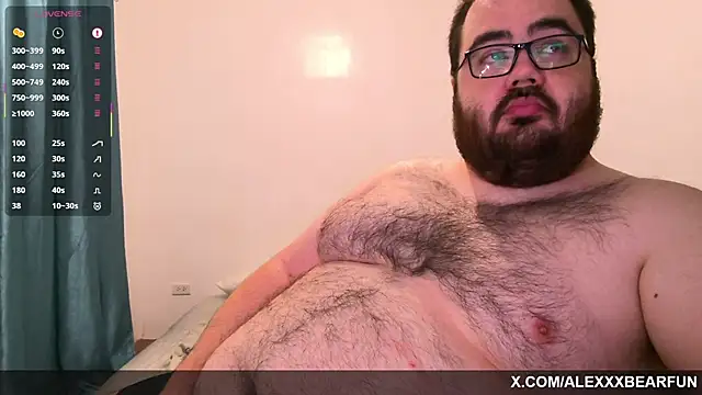Snapshot of alexxxbear chatting on February 2026 09:59:02 PM alexxxbear online show from February 2026 09:59:02 PM