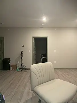 bossyroxy84 online show from March 2026 12:38:01 AM