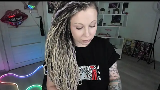 HoneySallyMoore online show from March 2026 06:52:01 PM