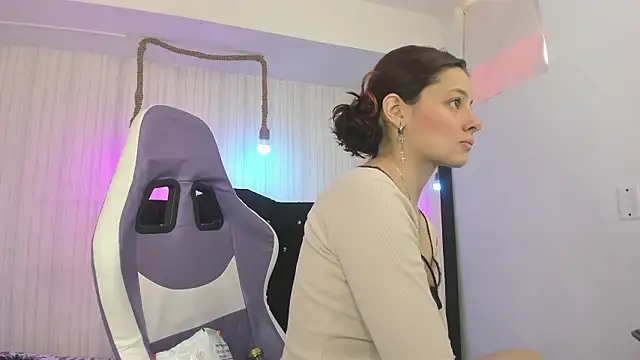 nicky angel1 online show from February 2026 06:45:01 PM