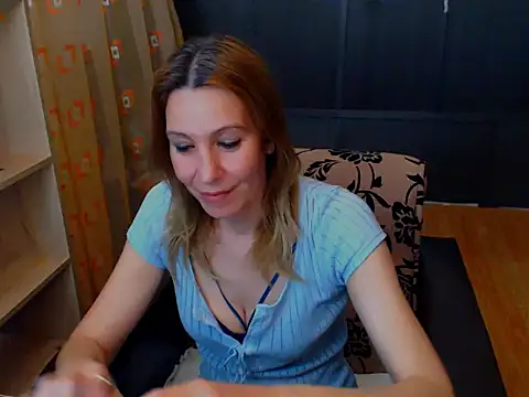 hannaha online show from April 2026 07:01:02 PM