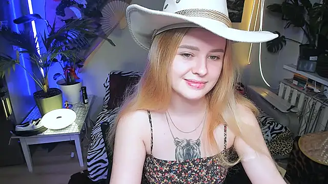 Alexa Pirs online show from December 2025 02:34:01 PM