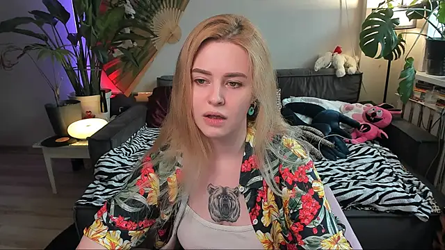 Alexa Pirs online show from March 2026 12:44:02 PM