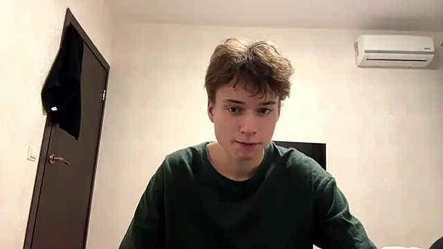 aronrodrigos online show from February 2025 04:47:02 PM
