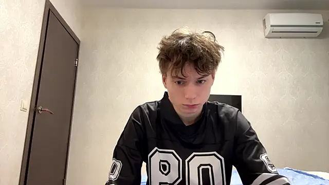 aronrodrigos online show from February 2025 01:51:01 AM