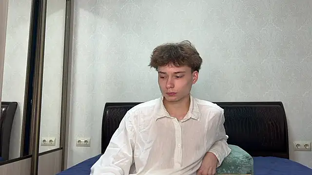 aronrodrigos online show from October 2025 04:06:02 PM