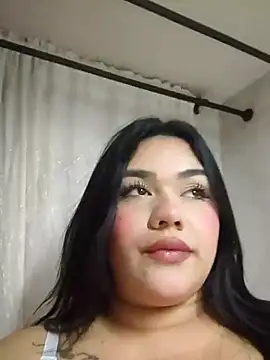 Snapshot of nikki_grey chatting on November 2025 01:05:01 AM nikki grey online show from November 2025 01:05:01 AM