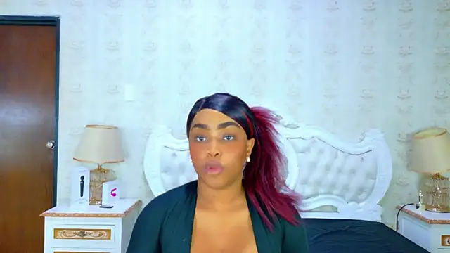 TianahGlow online show from February 2026 07:54:01 PM