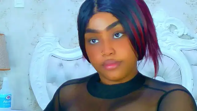 TianahGlow online show from February 2026 08:32:01 PM