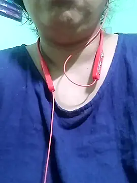 Snapshot of Lizza_boudi chatting on February 2025 12:05:02 AM Lizza boudi online show from February 2025 12:05:02 AM