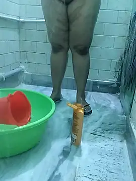 Snapshot of Lizza_boudi chatting on March 2025 09:28:01 AM Lizza boudi online show from March 2025 09:28:01 AM