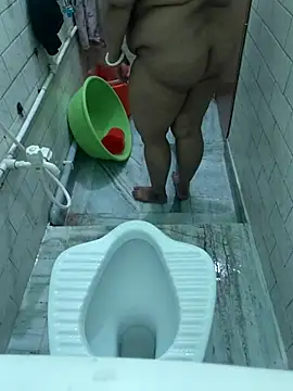 Snapshot of Lizza_boudi chatting on September 2025 08:58:02 AM Lizza boudi online show from September 2025 08:58:02 AM