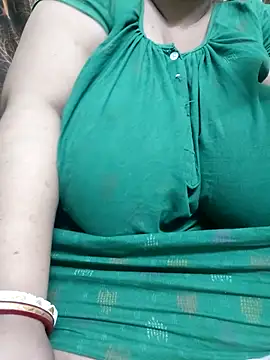 Snapshot of Lizza_boudi chatting on October 2025 02:52:01 AM Lizza boudi online show from October 2025 02:52:01 AM