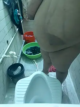 Snapshot of Lizza_boudi chatting on October 2025 06:11:02 AM Lizza boudi online show from October 2025 06:11:02 AM