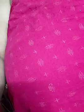 Snapshot of Lizza_boudi chatting on November 2025 04:15:02 AM Lizza boudi online show from November 2025 04:15:02 AM