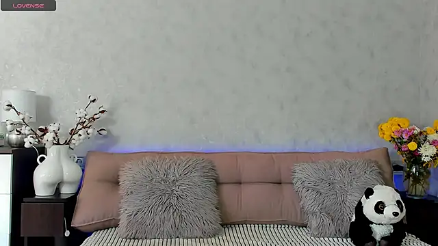 Snapshot of Tina_Mart chatting on October 2025 10:55:01 AM Tina Mart online show from October 2025 10:55:01 AM