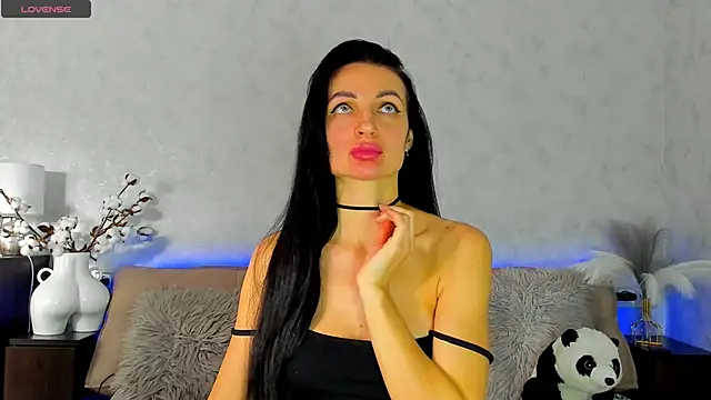 Snapshot of Tina_Mart chatting on November 2025 11:21:01 AM Tina Mart online show from November 2025 11:21:01 AM