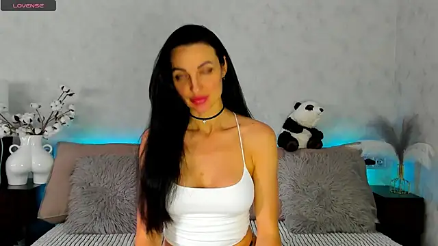 Snapshot of Tina_Mart chatting on June 2026 10:32:01 AM Tina Mart online show from June 2026 10:32:01 AM