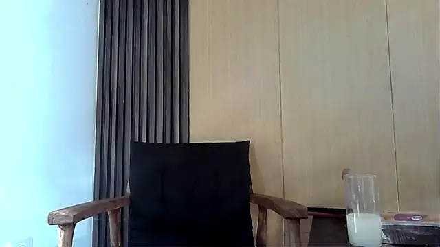 Snapshot of DivineRoza chatting on July 2026 08:06:02 AM DivineRoza online show from July 2026 08:06:02 AM