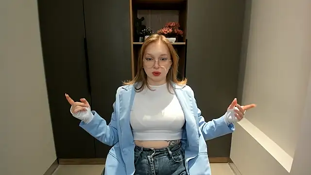 EdlaHames online show from February 2025 08:10:02 AM