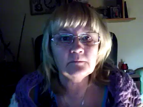 Snapshot of Violet5364 chatting on March 2025 04:35:01 PM Violet5364 online show from March 2025 04:35:01 PM
