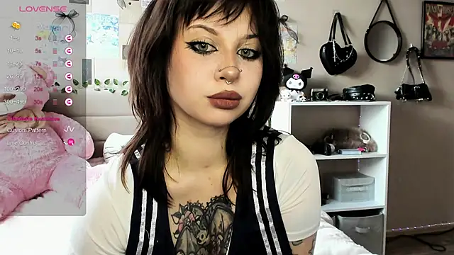 Snapshot of marynixoxo chatting on February 2026 05:48:02 AM marynixoxo online show from February 2026 05:48:02 AM