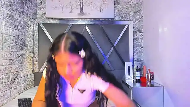 Snapshot of EvansDarling chatting on February 2026 01:43:01 PM EvansDarling online show from February 2026 01:43:01 PM