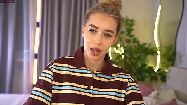  Spring Day  online show from February 2026 08:13:01 AM