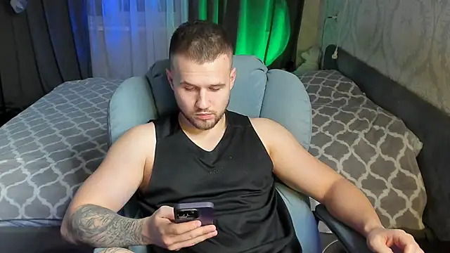 Vladik b online show from February 2025 08:44:01 PM