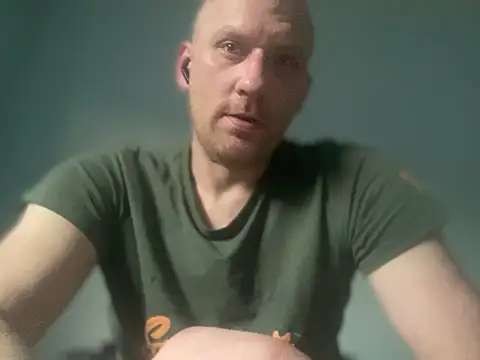 Krzysiekg123 online show from February 2025 05:55:02 AM