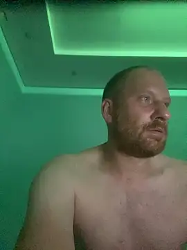 Krzysiekg123 online show from October 2025 10:23:02 PM