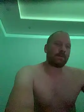 Krzysiekg123 online show from October 2025 09:48:02 PM