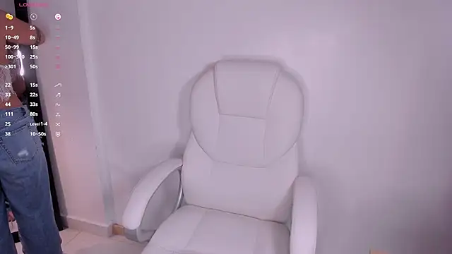 Snapshot of julietaevanns chatting on March 2025 03:34:02 AM julietaevanns online show from March 2025 03:34:02 AM