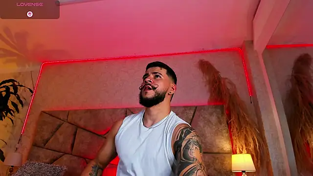 DickGriffith  online show from November 2025 07:48:02 PM