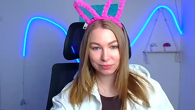 Snapshot of Dana_flowers chatting on April 2026 05:38:02 AM Dana flowers online show from April 2026 05:38:02 AM