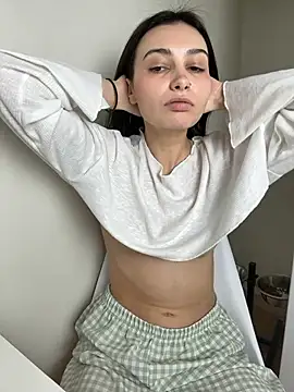 Snapshot of lunalovelee chatting on November 2025 02:12:02 PM lunalovelee online show from November 2025 02:12:02 PM