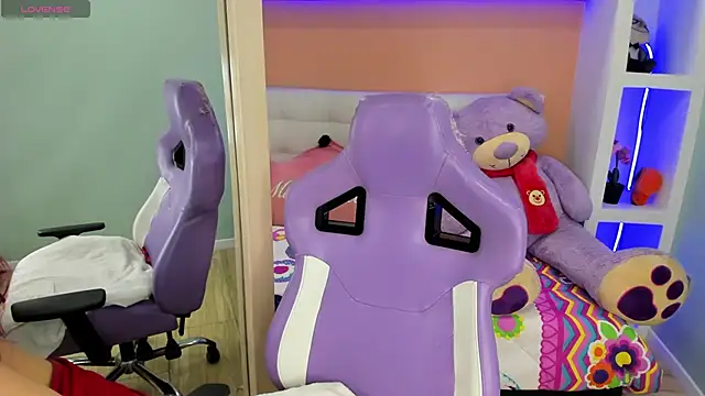 Snapshot of miss___megan chatting on February 2025 02:37:01 AM miss megan online show from February 2025 02:37:01 AM