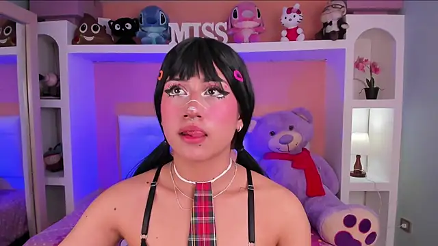 Snapshot of miss___megan chatting on November 2025 06:06:02 PM miss megan online show from November 2025 06:06:02 PM