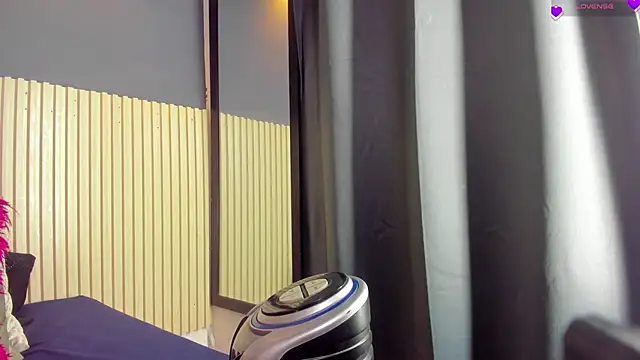 Aida-nicolle online show from November 2025 11:36:02 AM