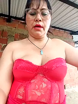 Snapshot of promiscuous-indecent-momm chatting on April 2026 09:39:33 PM promiscuous-indecent-momm online show from April 2026 09:39:33 PM