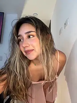 Snapshot of Hornyholly__ chatting on March 2025 07:16:02 PM Hornyholly   online show from March 2025 07:16:02 PM