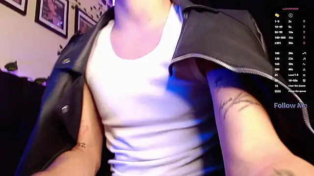 Snapshot of isaac-saenz chatting on February 2025 09:31:02 PM isaac-saenz online show from February 2025 09:31:02 PM