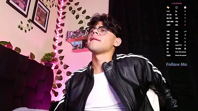 Snapshot of isaac-saenz chatting on February 2025 12:58:01 AM isaac-saenz online show from February 2025 12:58:01 AM