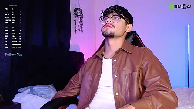 Snapshot of isaac-saenz chatting on October 2025 11:15:01 PM isaac-saenz online show from October 2025 11:15:01 PM